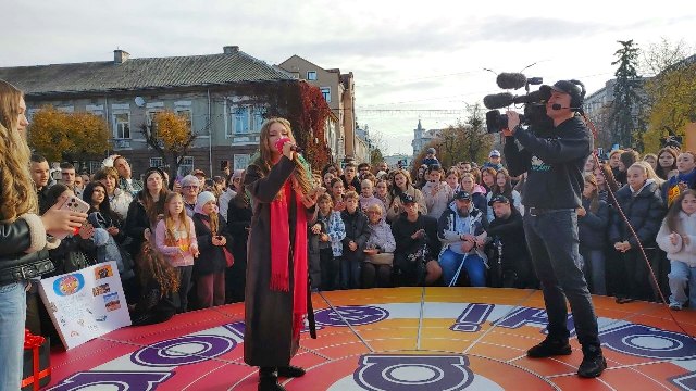 Тетяна Озерянець виконує пісню_Журавлі.